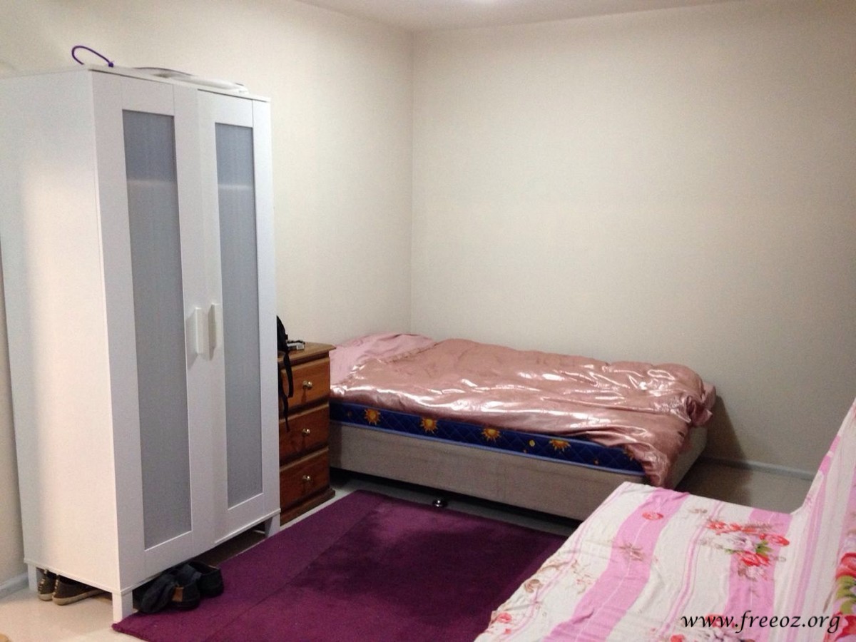 room2.jpg