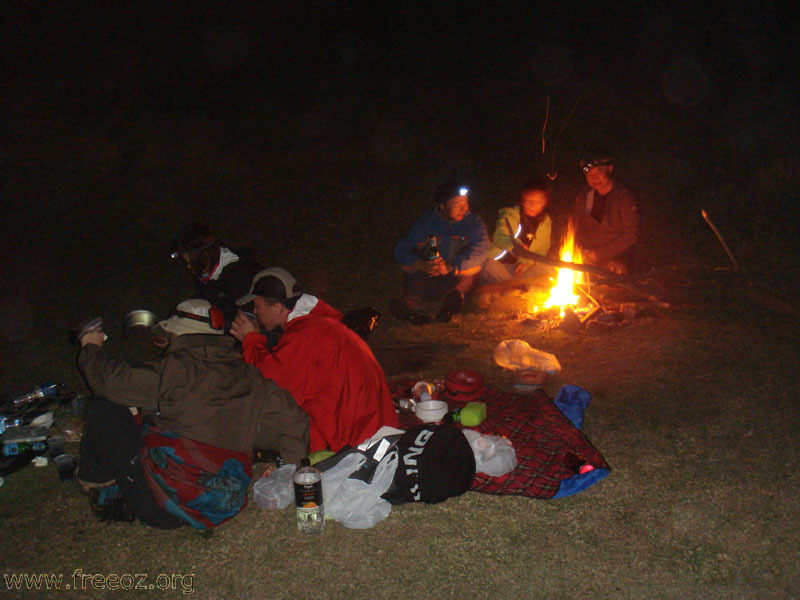 hotpot beer and fire at campground h.JPG